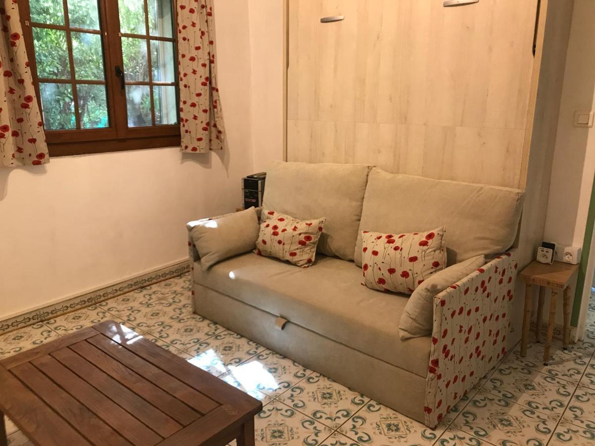 Mitoyen / 2 Personnes Apartment *
